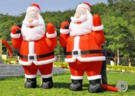 Meledakkan Santa Claus Dekorasi Natal Yang Hebat Halaman Belakang Luar Ruangan Santa Inflatable Yang Menyenangkan